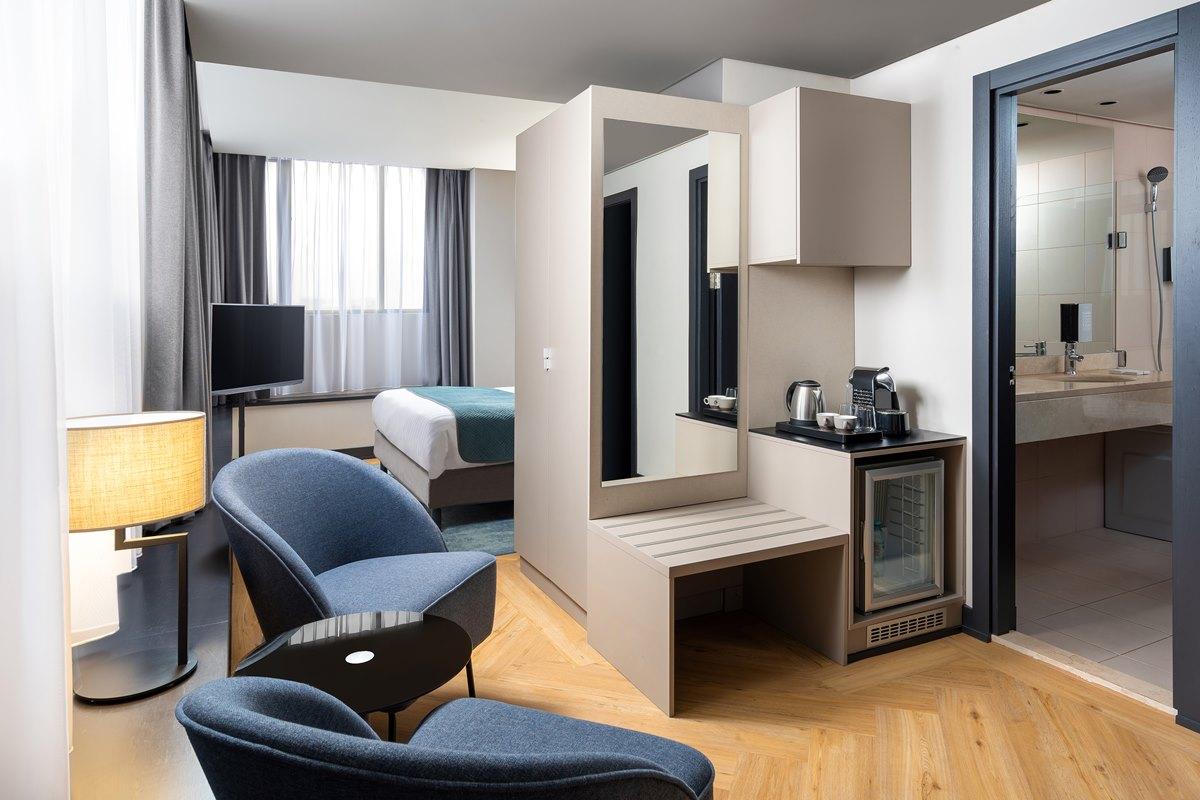 Leonardo Center 4*