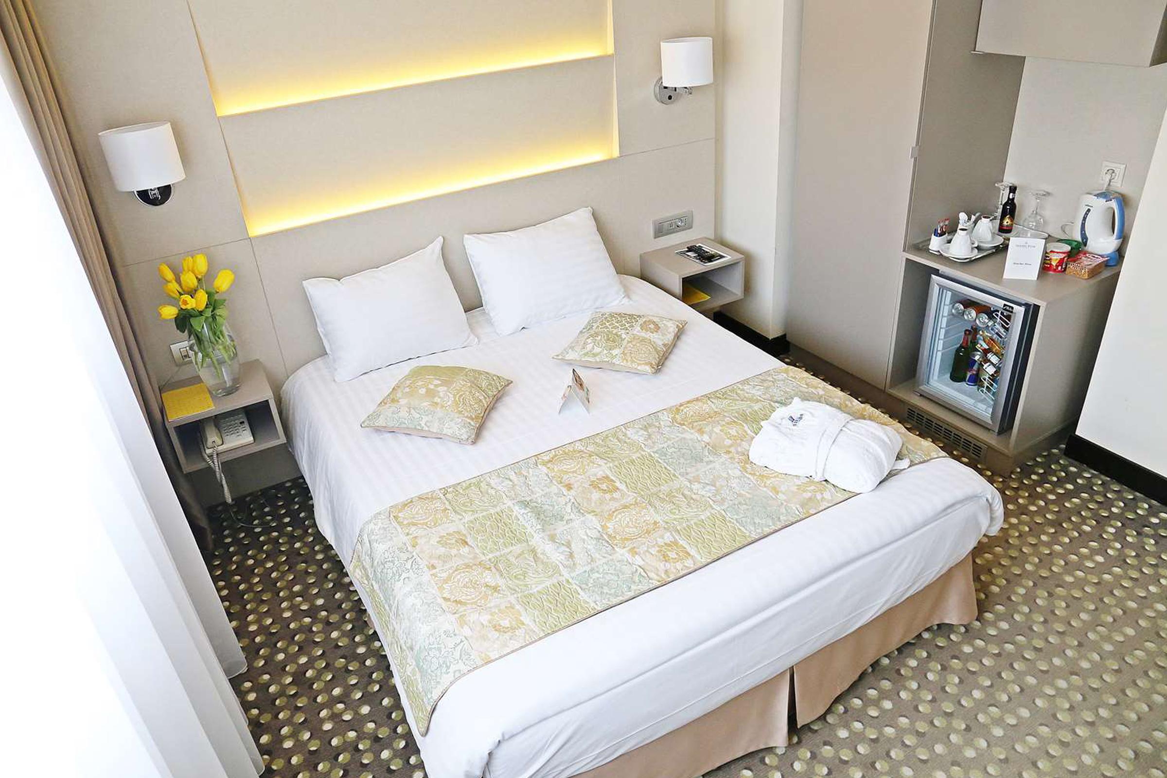 Golden Tulip Victoria 4*