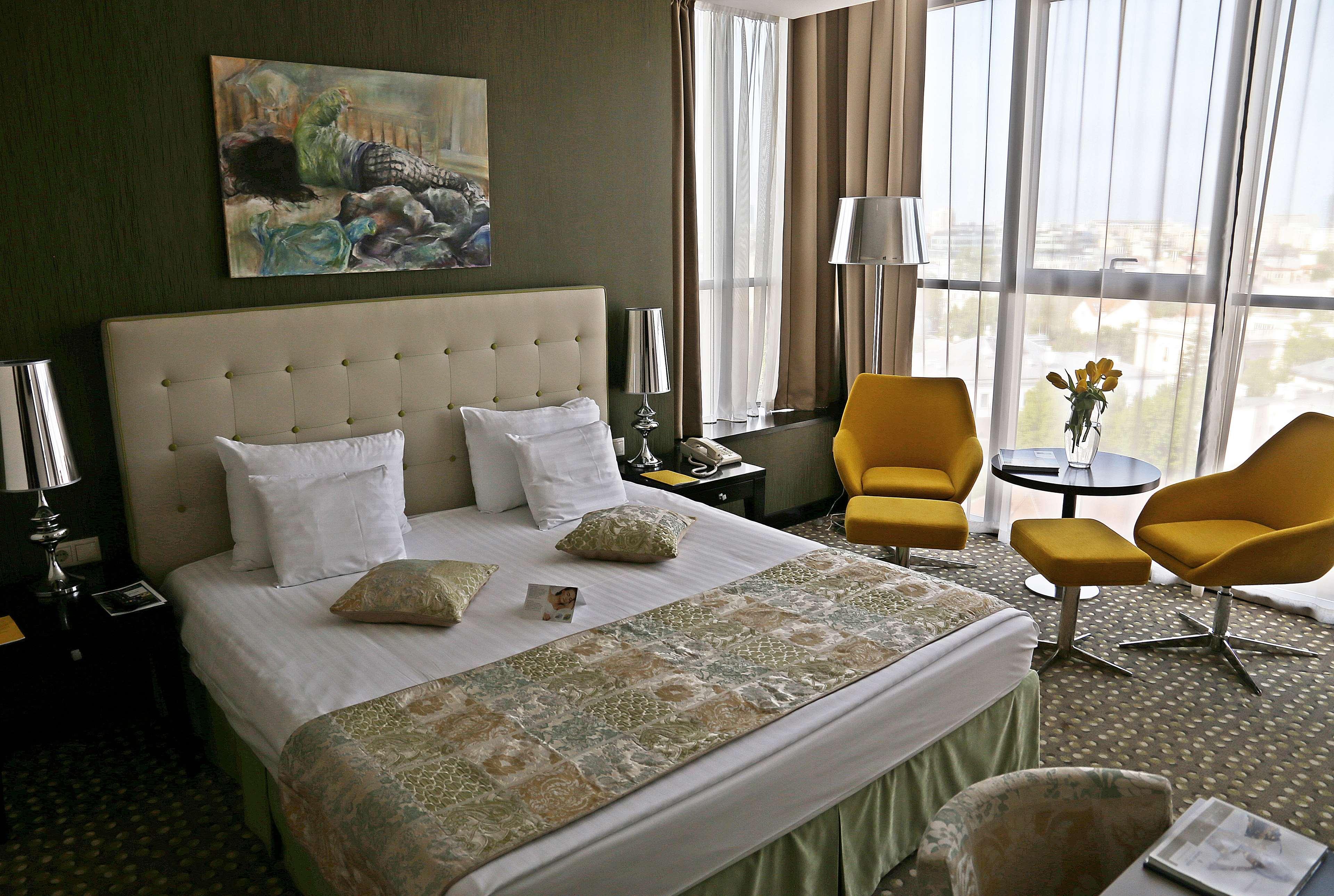 Hotel Golden Tulip Victoria 4*