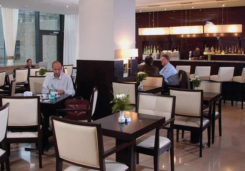 Hotel Golden Tulip Victoria