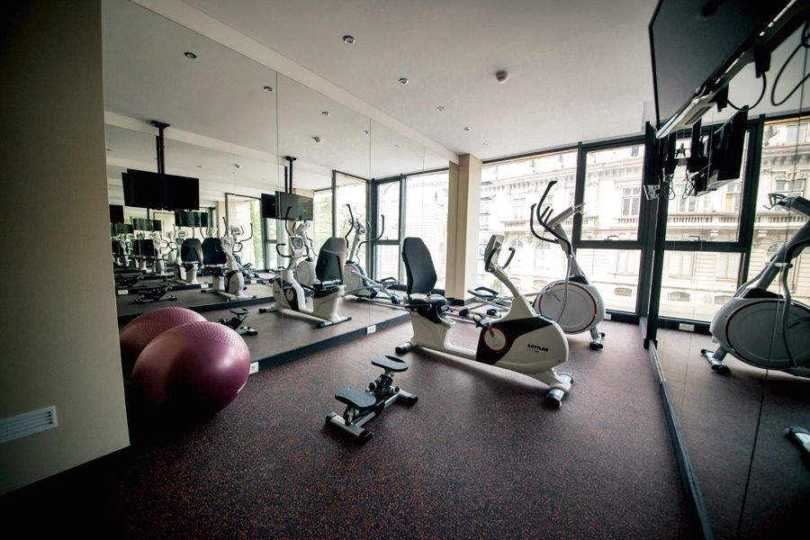 Hotel Golden Tulip Victoria 4*